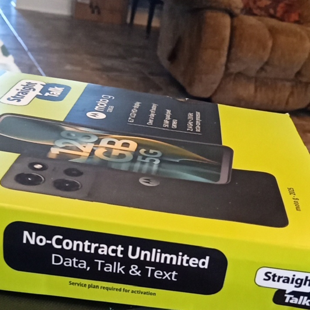 Motorola Moto G 5G - Black and Green - Picture 2 of 4